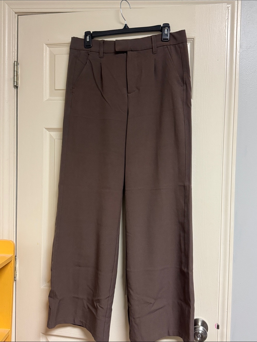Democracy Wide-Leg Dress Pants in Chocolate Brown